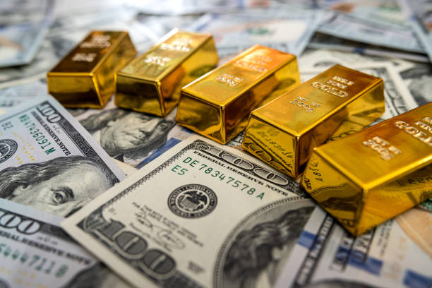 Gold Struggles to Attract Buyers as US Bond Yields Stay High; Focus Shifts to FOMC Decision